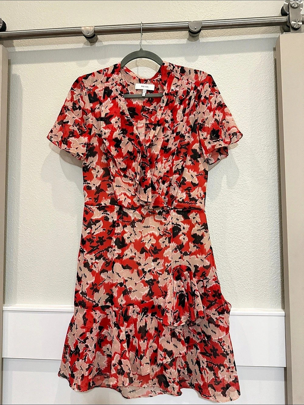 REISS Marselle Abstract Mini Dress in Red, Black, Beige Size 6